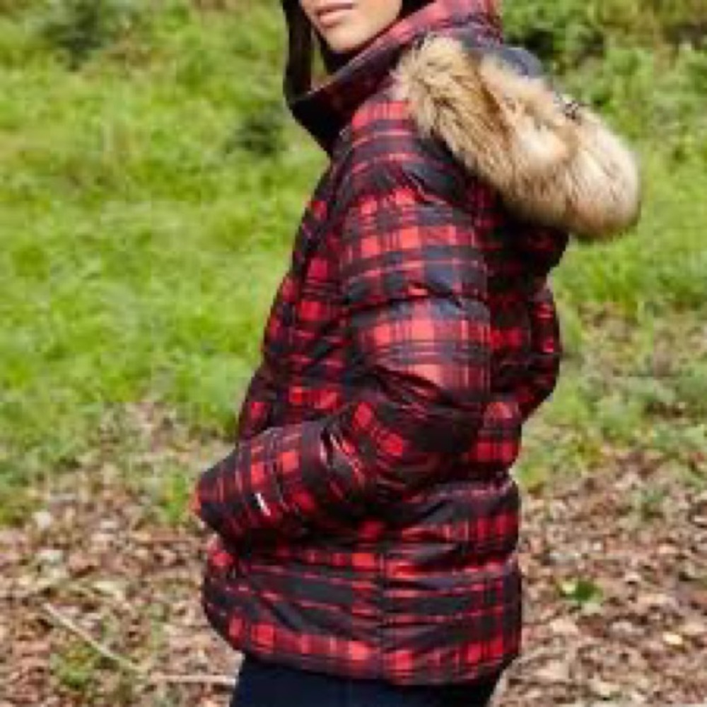 The north face TNF Gotham red plaid puffer jacket. XS NWT - Picture 2 of 5